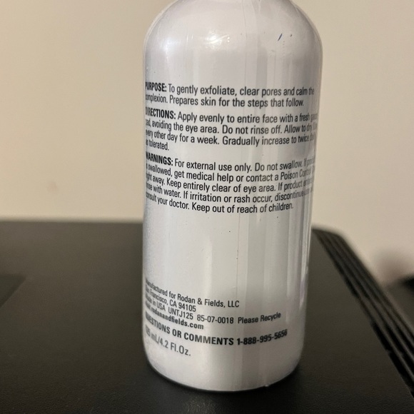 Rodan and Fields Unblemish series, clarifying - Picture 2 of 2